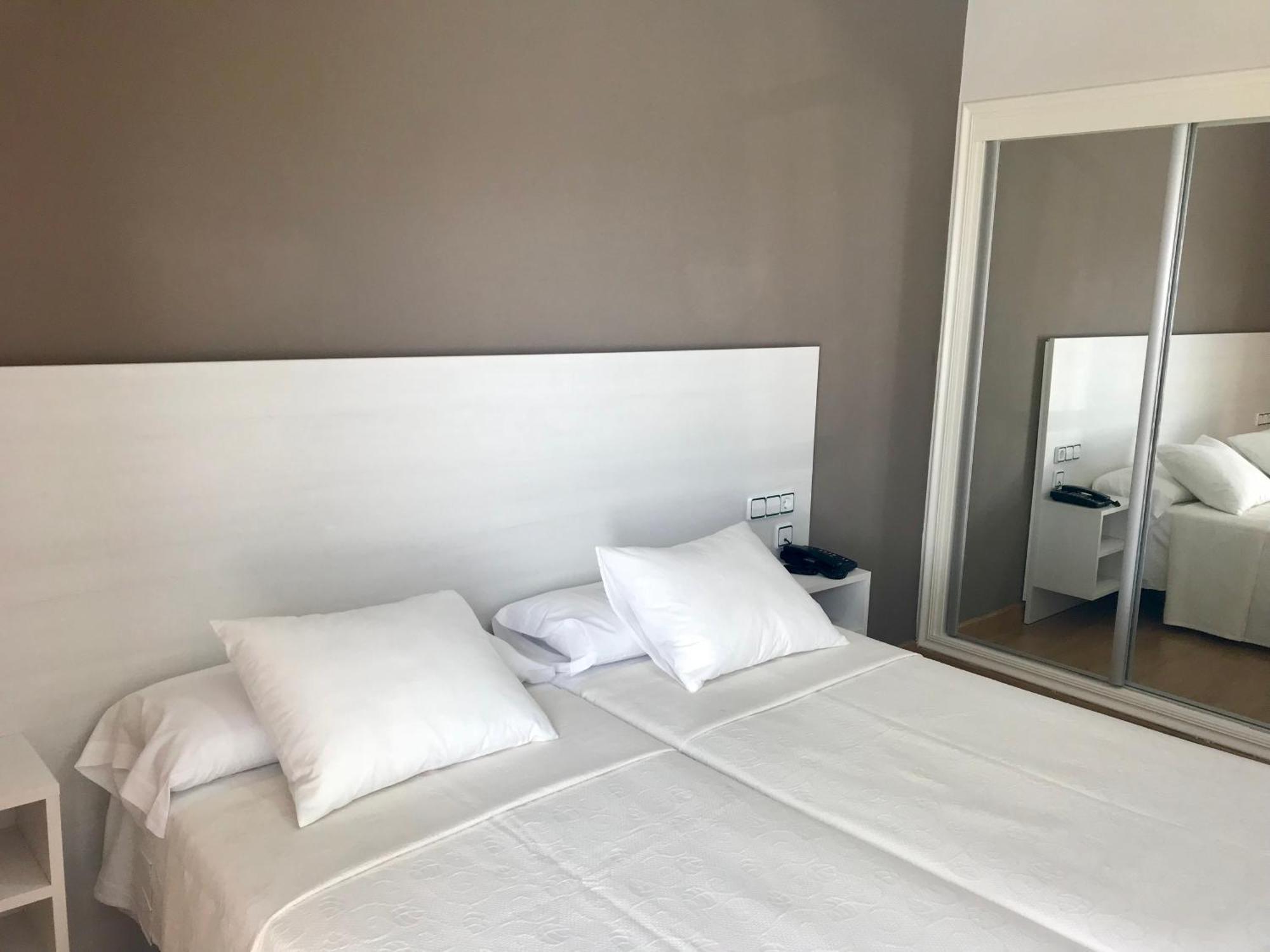Hotel Nuevo Vichona サンシェンショ 部屋 写真