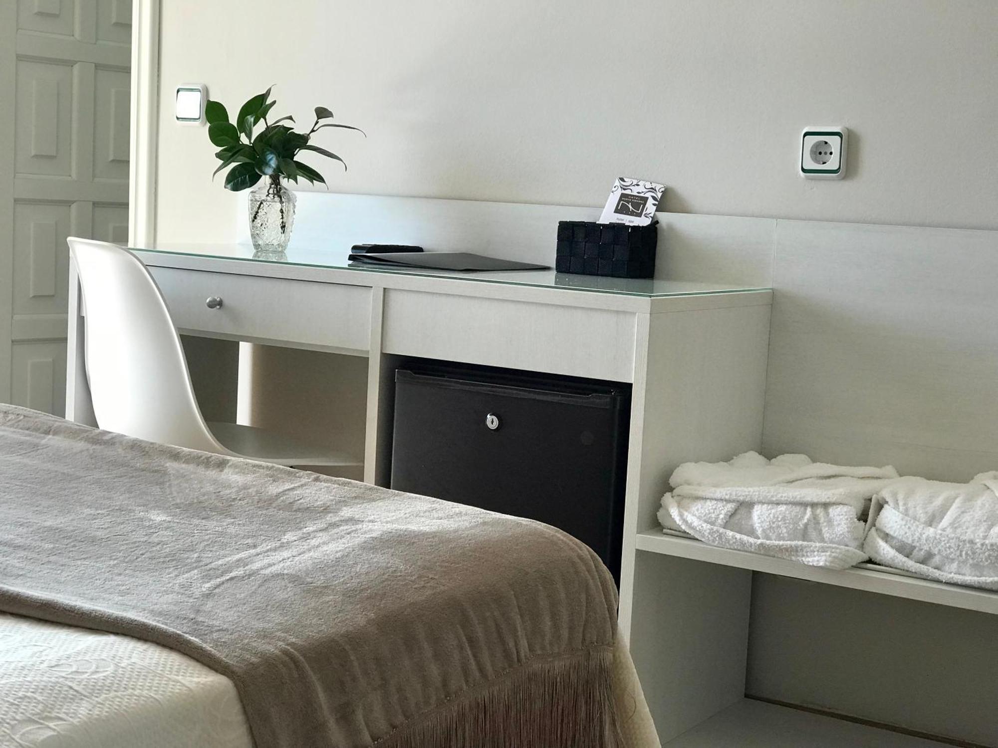 Hotel Nuevo Vichona サンシェンショ 部屋 写真