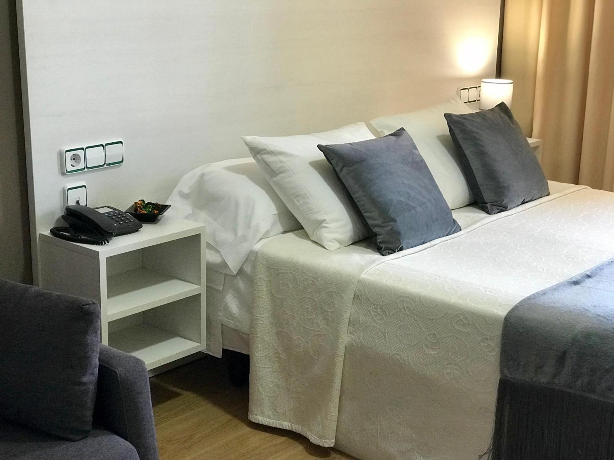 Hotel Nuevo Vichona サンシェンショ 部屋 写真