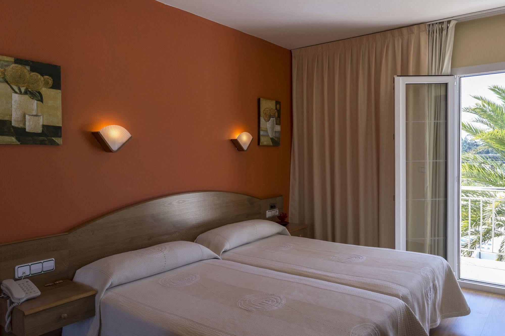 Hotel Nuevo Vichona サンシェンショ エクステリア 写真